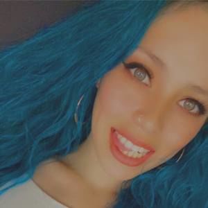 Meet your Posher, Casandra